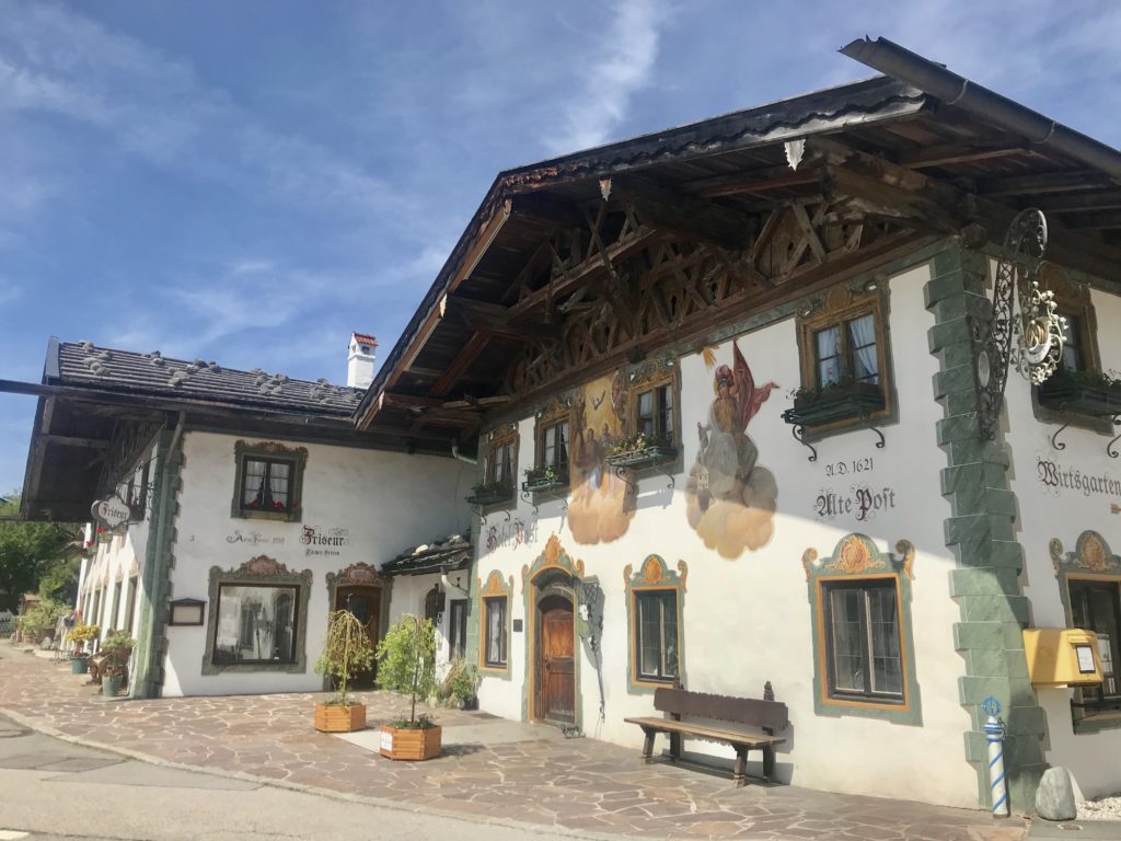 Uriger Gasthof Post, Wallgau - Zimmer, Biergarten, echt bayrisch!