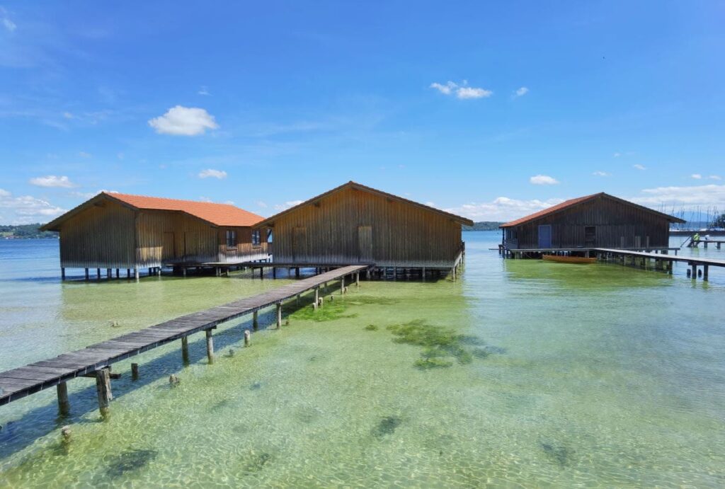 Der Starnberger See nahe München ist einer der beliebtesten Seen in Bayern